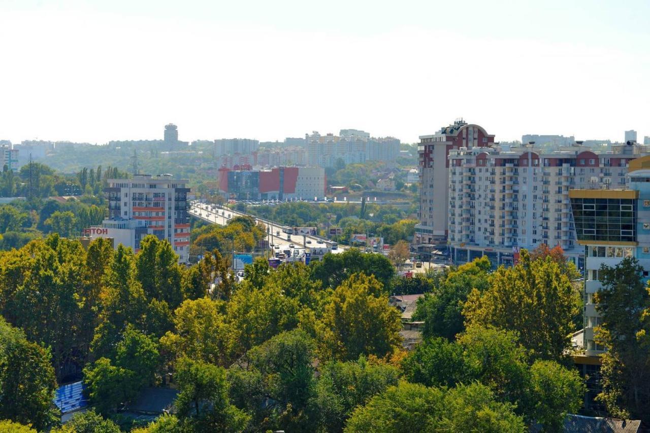 Уютная Квартира В Самом Центре. Chisinau Luaran gambar